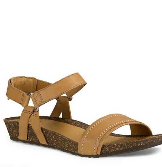 teva ysidro stitch sandal